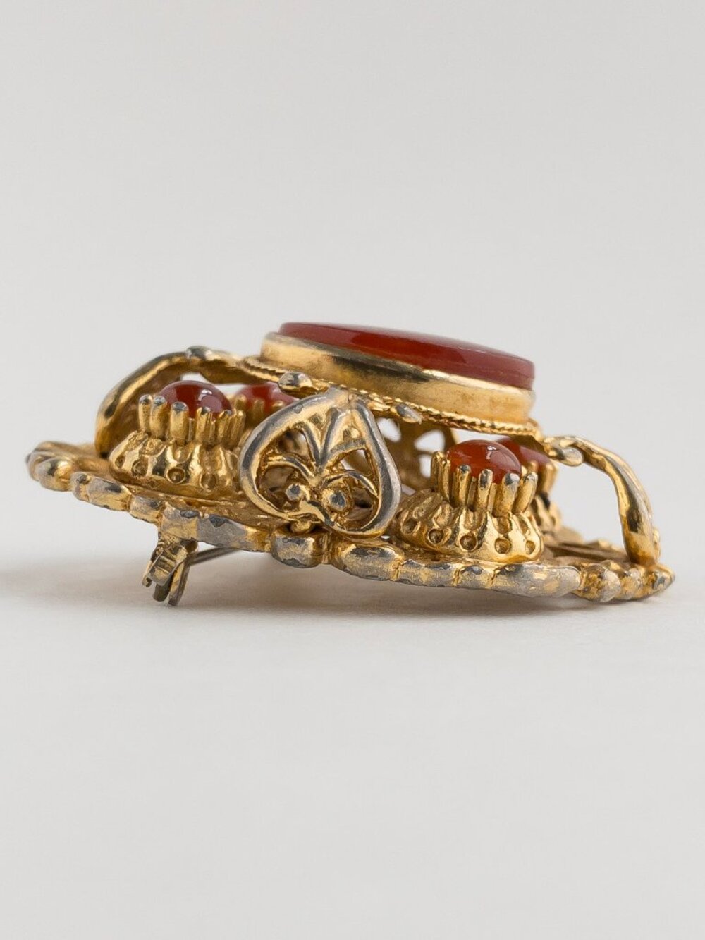 Vintage Sphinx Brooch Red Poured Glass Cabochons Rococo Baroque A530 - Picture 11 of 15